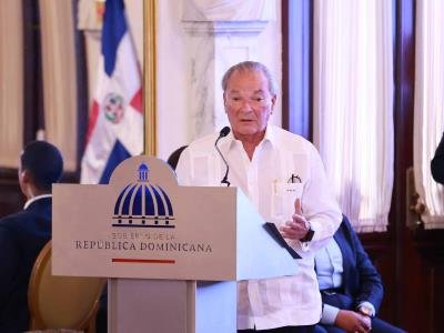 Frank Rainieri plantea desafíos y propuestas para fortalecer turismo