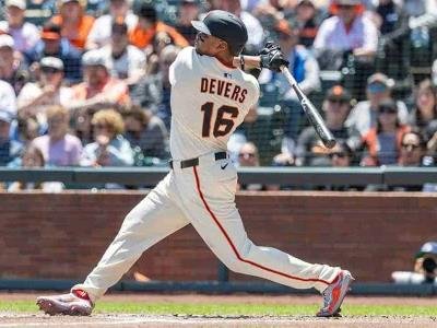 MLB;  Devers jonronea por segundo día consecutivo, Gigantes pierden