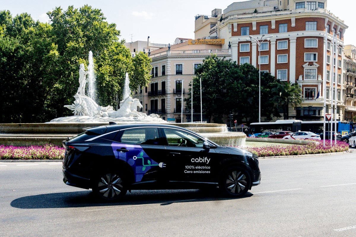 España registra más de 2.000 nuevas licencias de VTC y 700 de taxi en lo que va de año