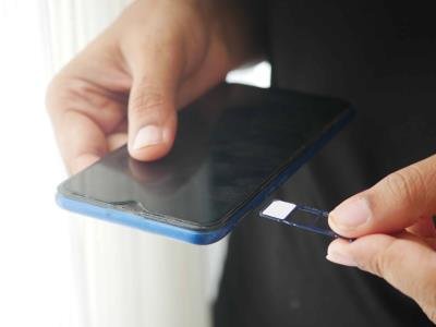 Extienden el plazo a las telefónicas para depurar tarjetas SIM prepago