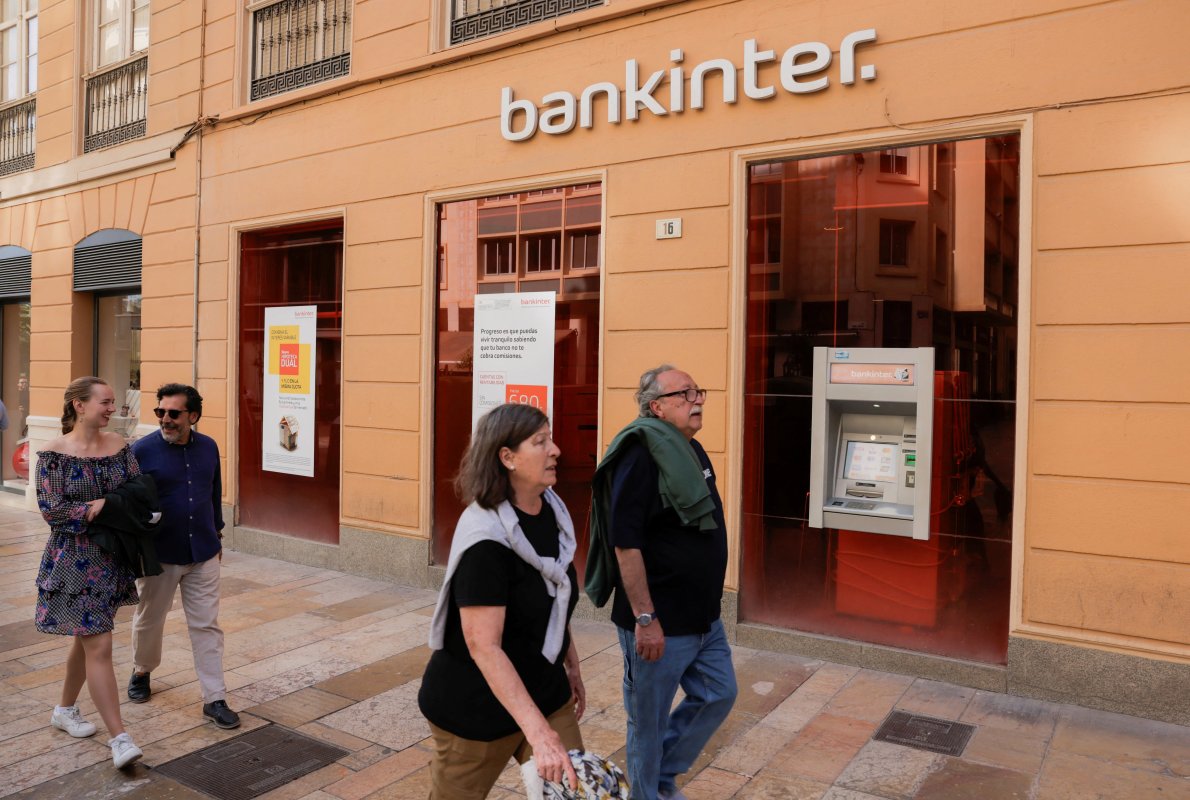 Desarrollo: La Sociedad De Los Botín Con La Que Invierten En Bankinter Sale De Pérdidas Y Gana 186,9 Millones