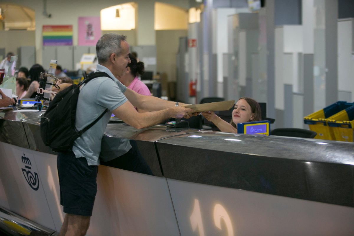 Correos Suspende De Forma Temporal Los Envíos De Paquetes A Estados Unidos Hasta Adaptarse A Los Nuevos Requerimientos Arancelarios