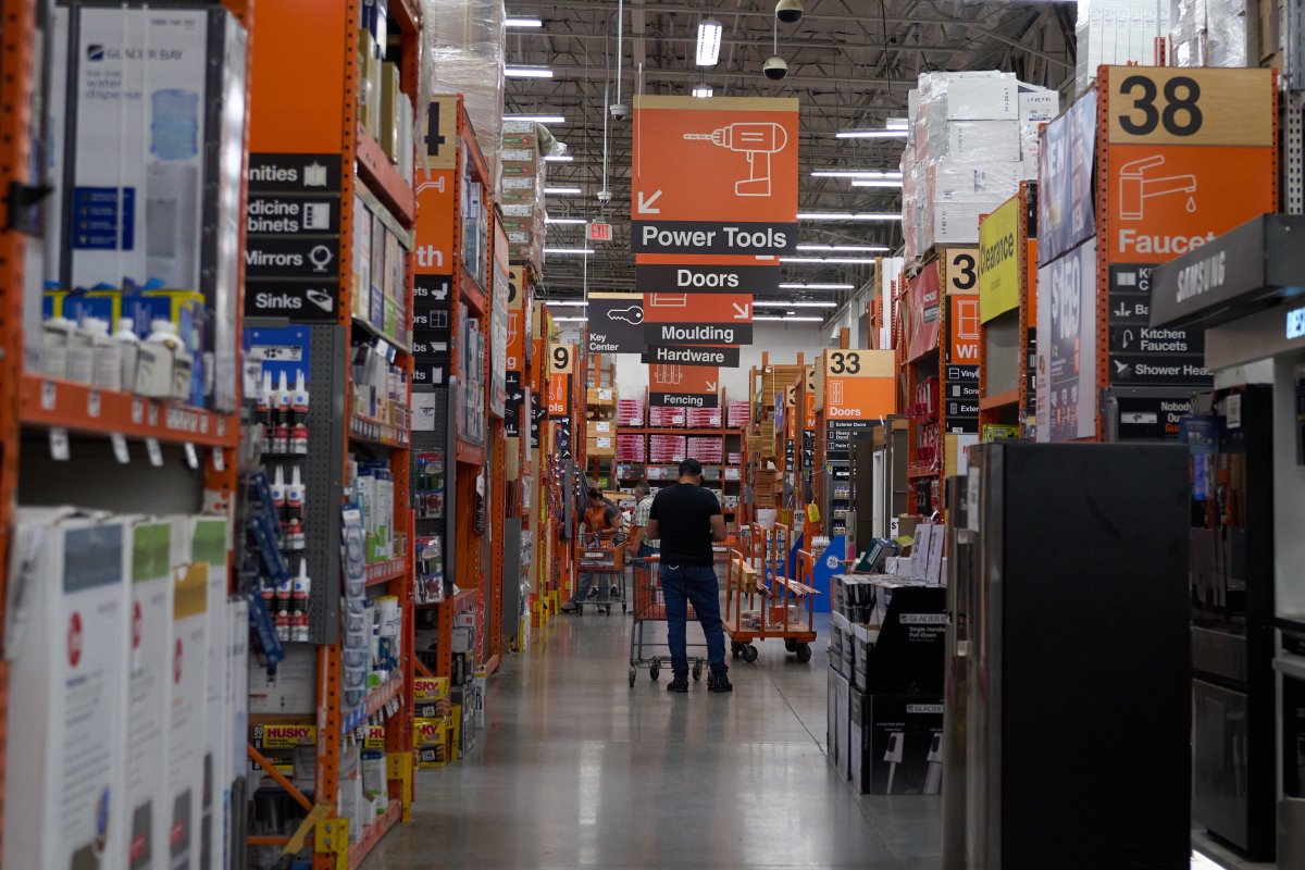Se Confirma: Los Gigantes Del Retail En Ee Uu Suben Precios Y Buscan Nuevos Países De Importación Por Los Aranceles