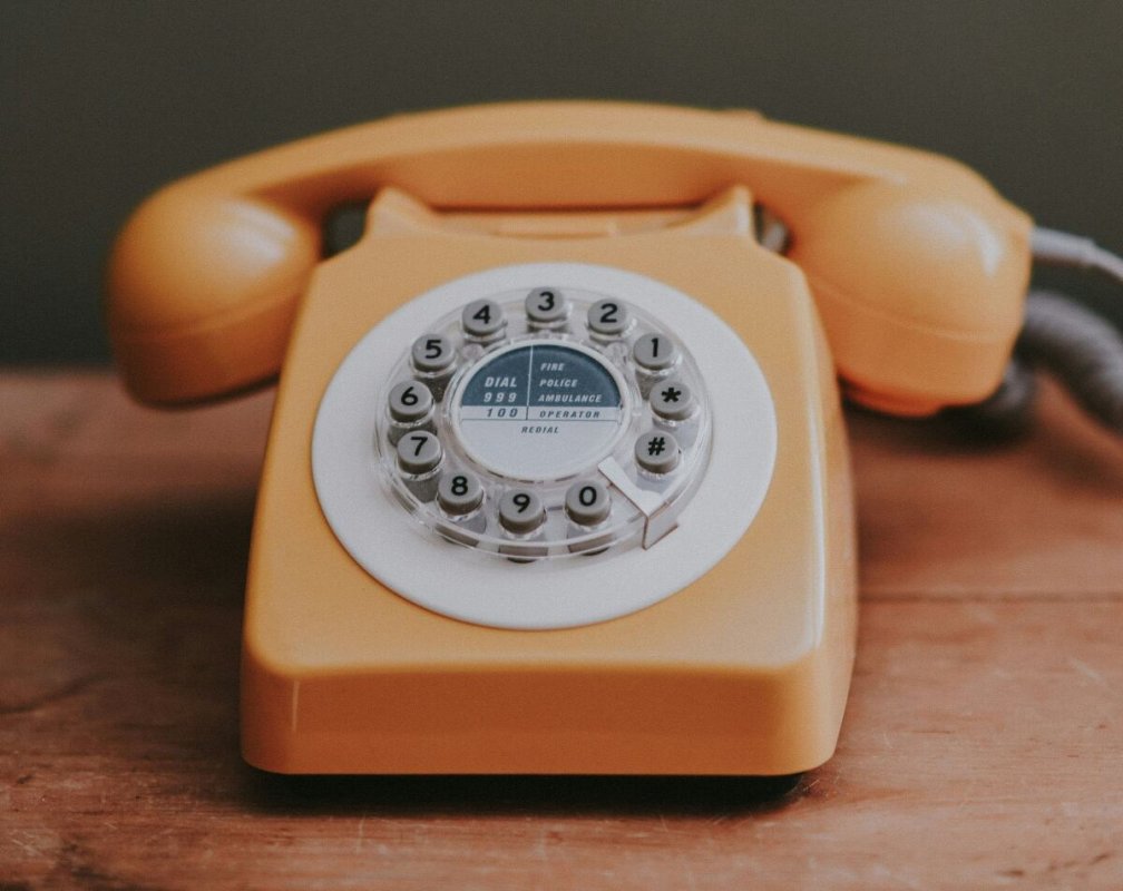 Desarrollo: La Telefonía Fija Resiste En España Gracias A Las Empresas