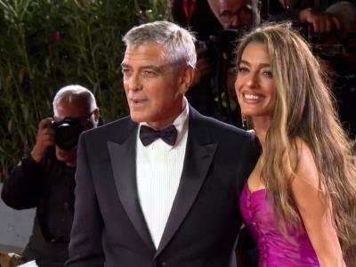 Reportan Que George Clooney Y Emma Stone Brillan En La Mostra De Venecia 2022