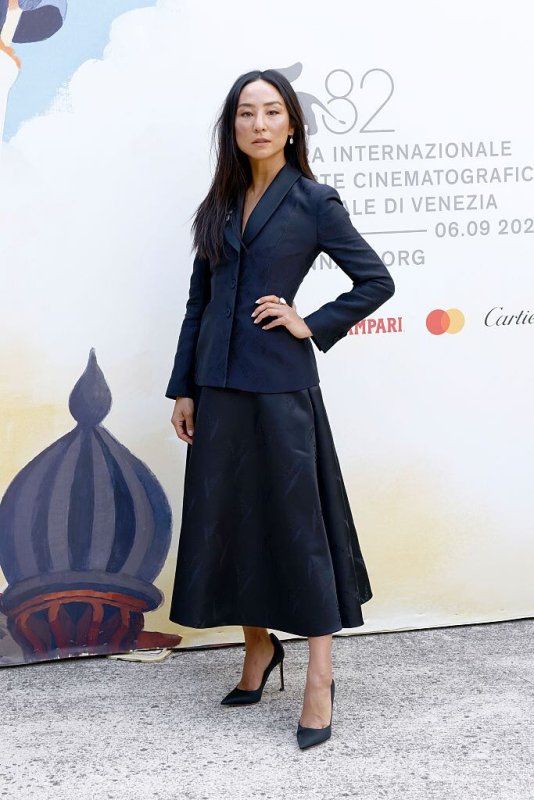 Análisis: De Los Diamantes De Georgina A La Cola De Julia Roberts: Los Mejores ‘Looks’ De La Alfombra De Venecia En Su Primera Semana