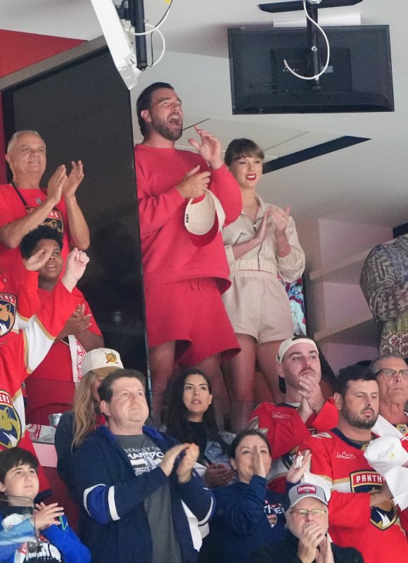 En Directo: Sin Miedo A Las Críticas: Los ‘Looks’ De Taylor Swift Y Travis Kelce, La Pareja Del Momento
