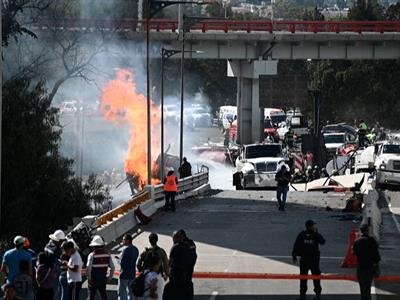 Explosión de camión de gas en Ciudad de México deja víctimas