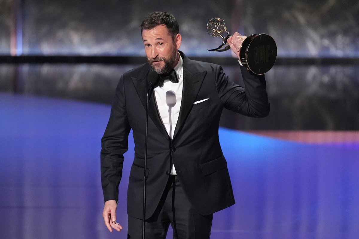Premios Emmy 2025: ‘The Pitt’, ‘Adolescencia’ y ‘The Studio’ triunfan en una gala sosa y con Bardem como casi único toque político