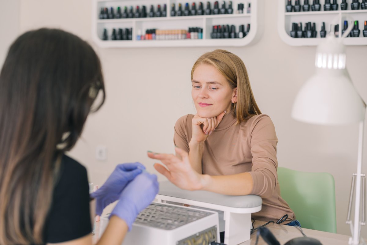 Estas son las seis lesiones que puede causar la manicura semipermanente