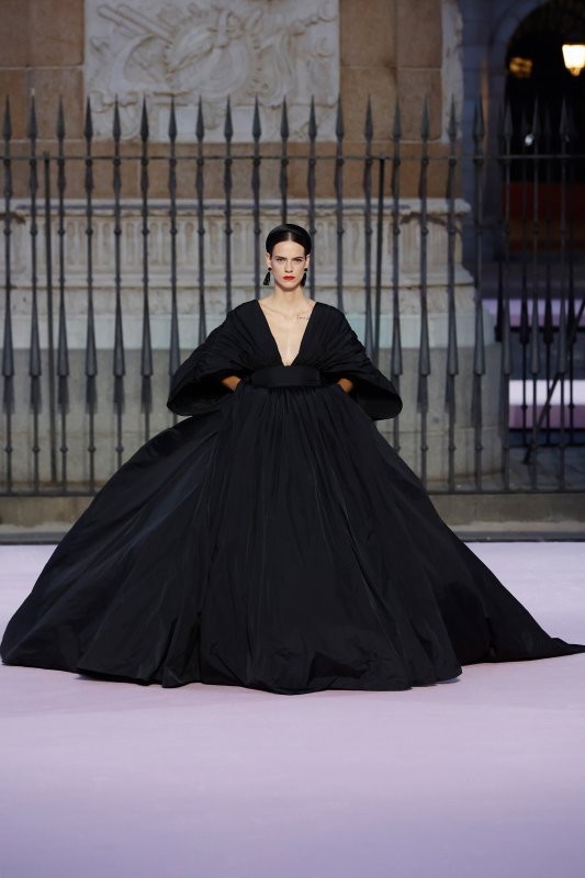 Reportan Que Todas Las Imágenes Del Desfile De Carolina Herrera En Madrid