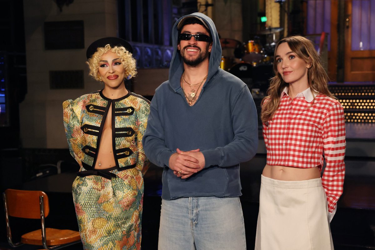 Vuelve ‘Saturday Night Live’ con Bad Bunny contra el mundo MAGA y una lección de español