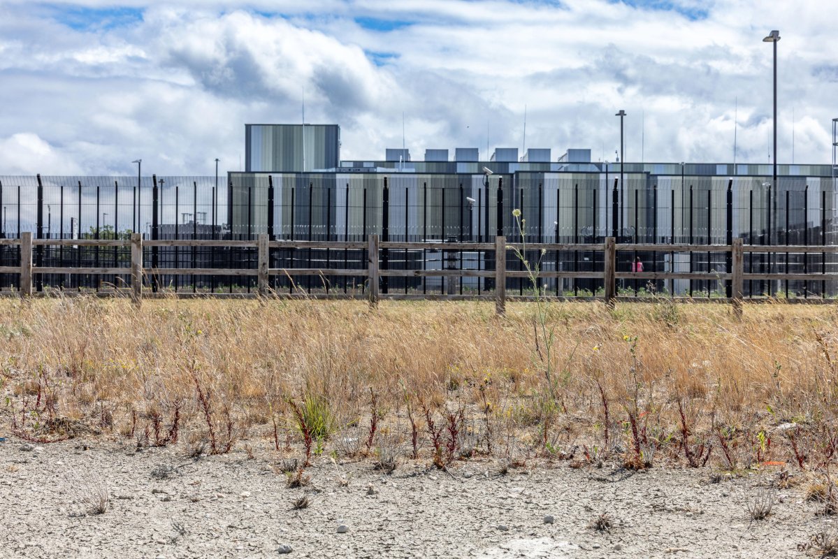 Actualidad: En Directo: Se Confirma: Desarrollo: Información Exclusiva: Análisis: Información Exclusiva: Lo Que La Caída De La Nube De Amazon Revela Sobre Las Debilidades De Internet