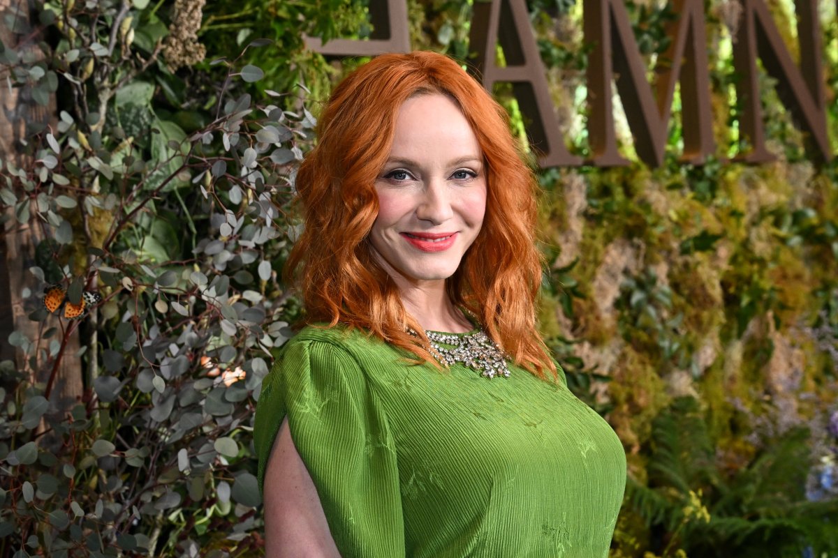 Christina Hendricks reaparece en el estreno de la película del momento