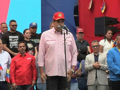 Trump Sopesa Acciones Y Maduro Rechaza "Paz De Esclavos"