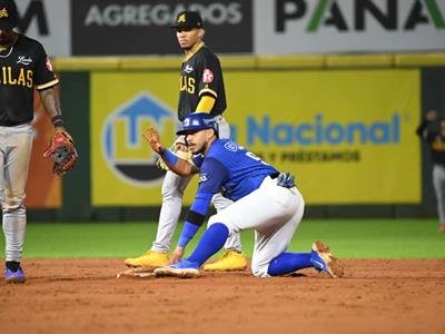 Cristhian Adames lidera los cambios de camiseta esta temporada