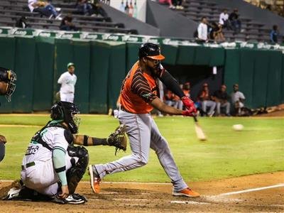 LIDOM: Los Toros del Este maltratan el pitcheo de las Estrellas