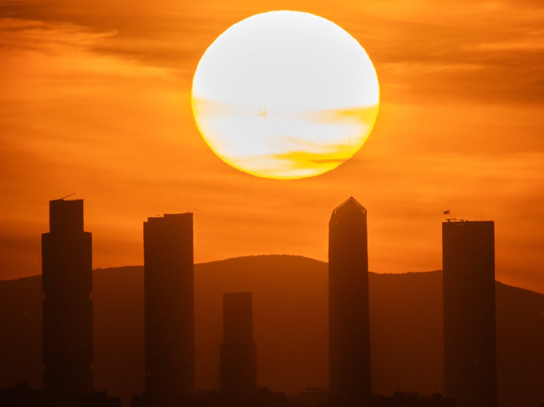 Especial: La Economía Que Más Crece... Pese A Todo. En Qué Ha Cambiado El Modelo Español En 17 Años