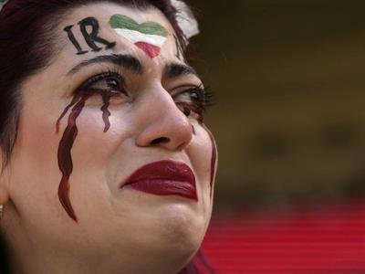 Irán: Dos Detenidos Por Permitirle A Mujeres Correr Sin Velo