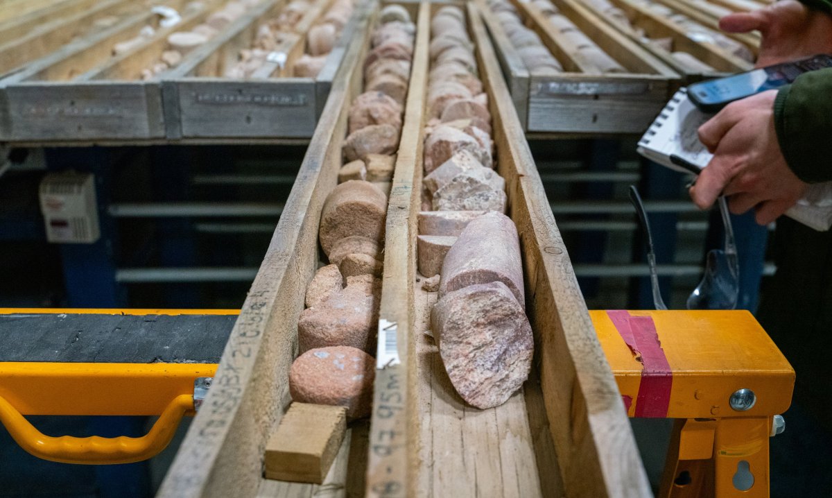 Últimas Noticias: Un Problema Más De La Energía Nuclear: Los Precios Del Uranio Se Disparan