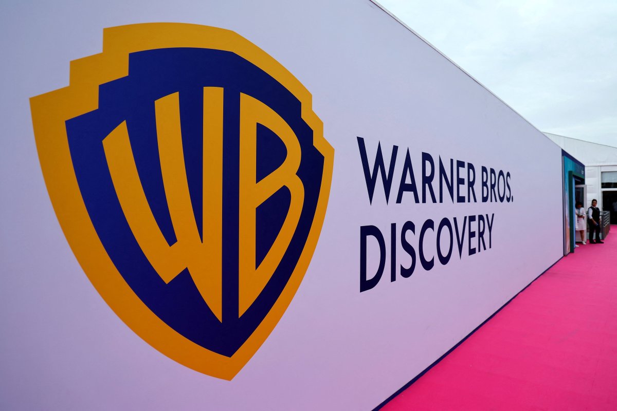 Paramount Lanza Una Opa Hostil De 108.400 Millones De Dólares Por Warner Para Competir Con La Oferta De Netflix