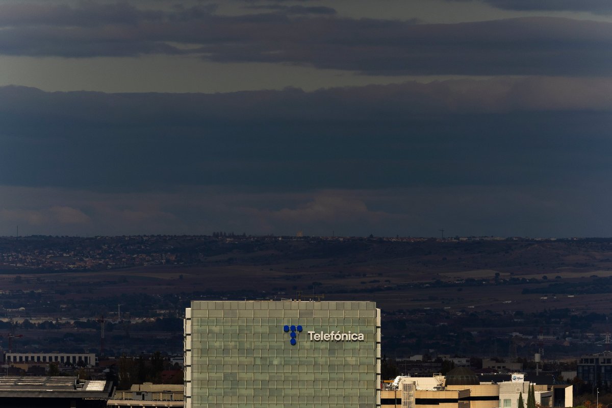 Telefónica propone rebajar el ERE en unas 600 personas, hasta las 5.500 salidas