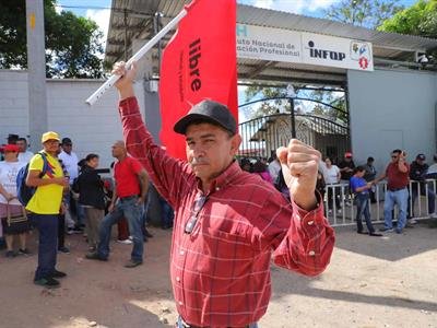 OEA y UE pide respetar voto en Honduras