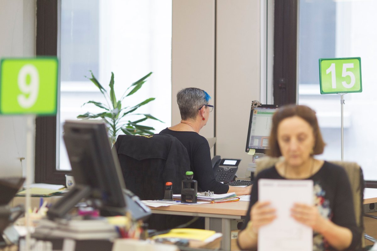 Se Confirma: Gobierno Y Sindicatos Centran En Los Funcionarios De Rango Intermedio La Negociación Sobre Reclasificación De Categorías