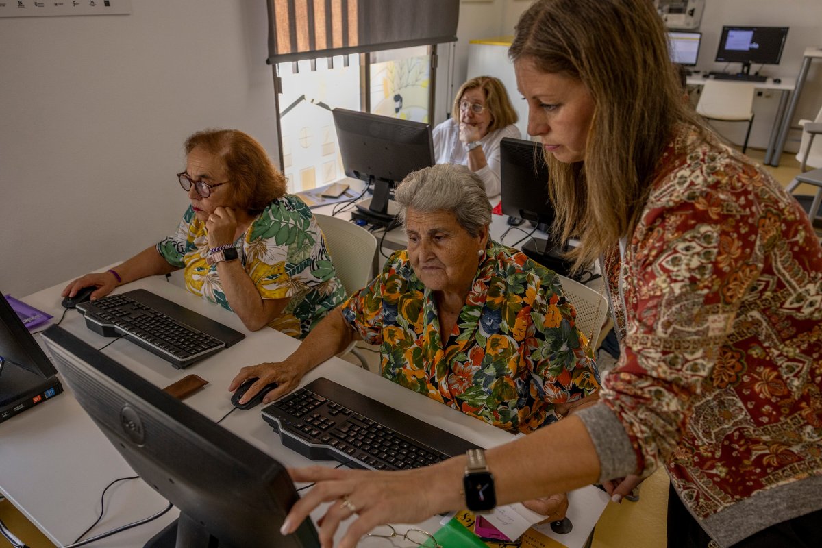 Los ‘boomers’ se empoderan frente el edadismo del mundo digital