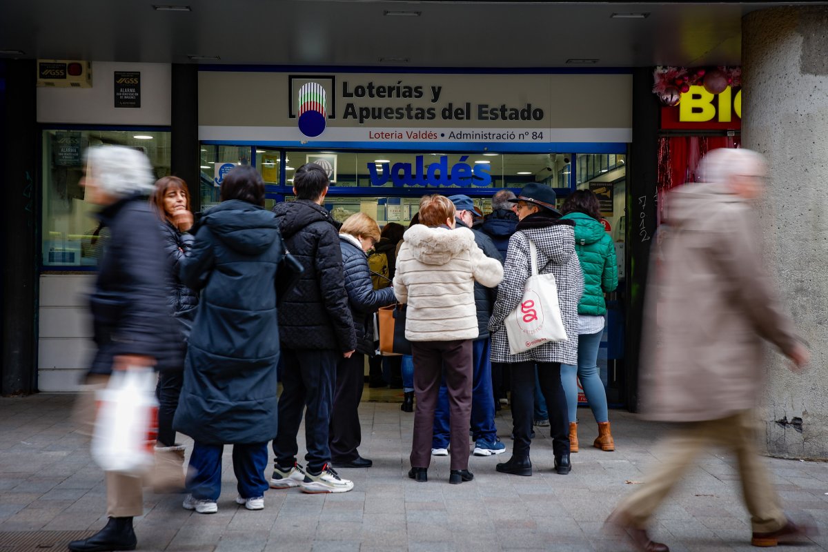 Especial: Los Loteros, Hartos De Los Precios Congelados En Los Décimos: “Se Piensan Que Somos Millonarios, Pero Algunos Pasamos Aprietos”