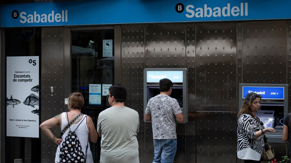 El Sabadell refuerza su alianza con Zurich tras la opa y lanza una nueva gama de productos de vida y hogar