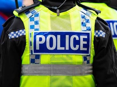 Esposo Y 5 Hombres Acusados 60 Delitos Sexuales Mujer Reino Unido