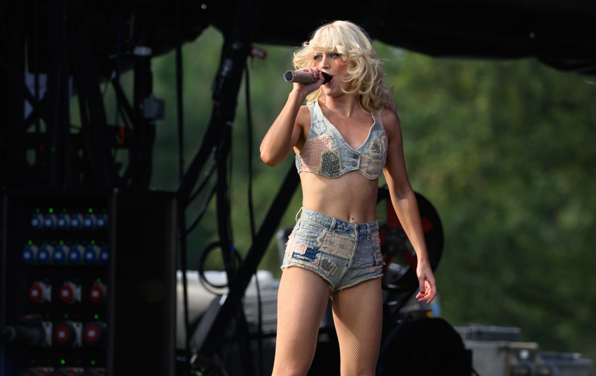 Amy Taylor, cantante de ‘Amyl & The Sniffers’: de vender frutos secos a telonear a AC/DC