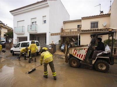 Temporal en España provoca inundaciones en Murcia y Málaga