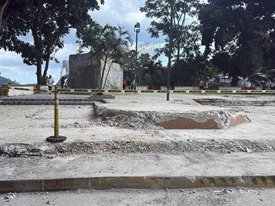 Derriban monumento en Canal de Panamá en medio de amenazas de Trump