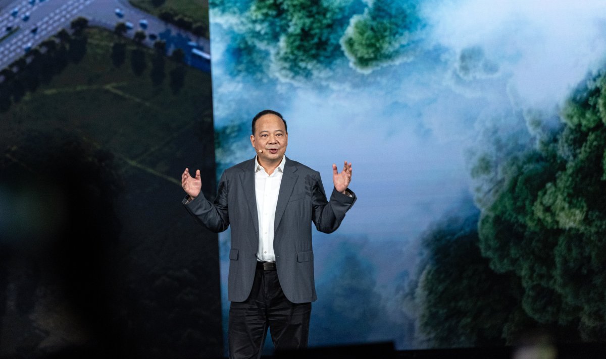 Análisis: Estos Son Los Planes Del Rey Chino De Las Baterías, Con Una Fortuna De Casi 50.000 Millones De Euros, Para Conquistar El Mundo