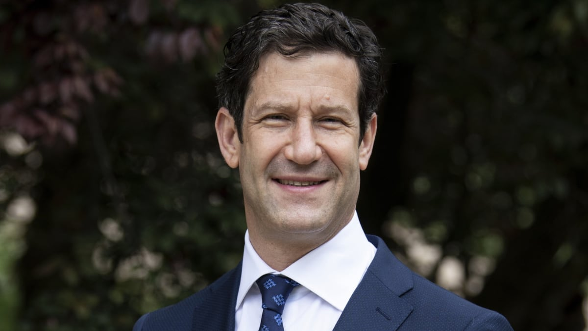 Lee Newman, decano de IE Business School: “Las empresas no buscan ‘soft skills’, sino personas capaces de hacer que las cosas pasen”