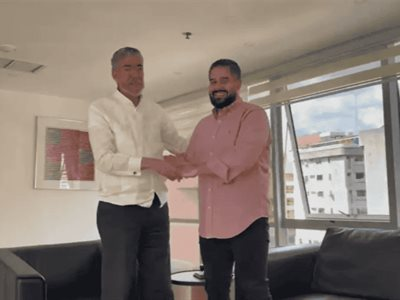 Miguel Mejía visita a Nicolás Maduro Guerra en Caracas