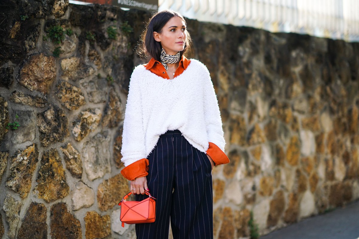 “El ‘millennial tuck’ da grima” o la última guerra generacional por cómo llevamos la ropa