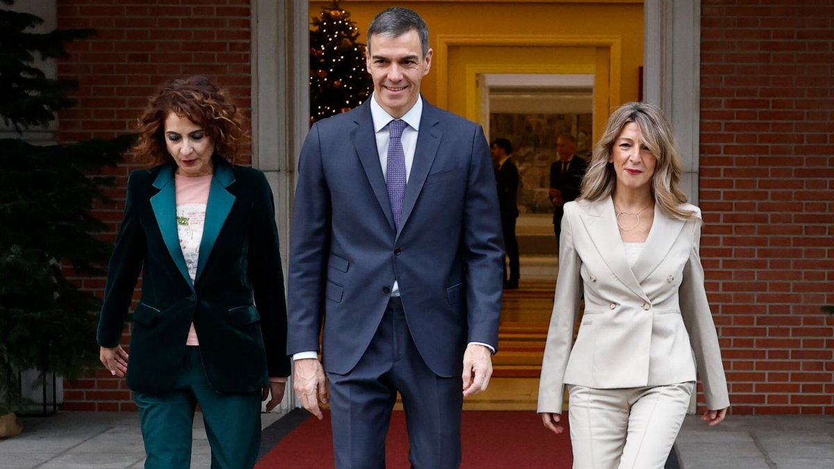 Trabajo aplaza una reunión sobre salario mínimo para ganar tiempo en su negociación con Hacienda