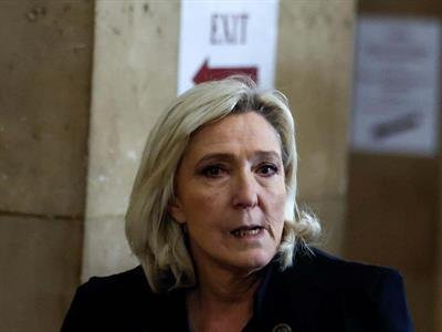 Marine Le Pen Niega Acusación Clave En Su Juicio Por Fraude