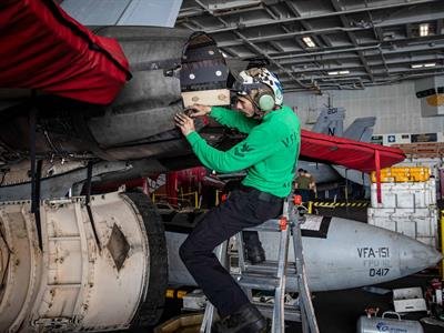 Irán Advierte A Ee. Uu. Por Arribo De Portaviones A Medio Oriente
