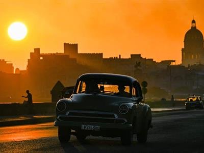 Se Confirma: Largas Filas Para Cargar Gasolina En Cuba