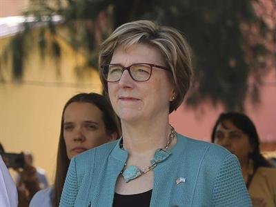 Jefa Diplomática De Ee. Uu. Laura Dogu Llega A Venezuela