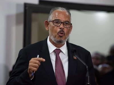 Crisis en Haití: EE UU apoya al primer ministro y envía tres barcos