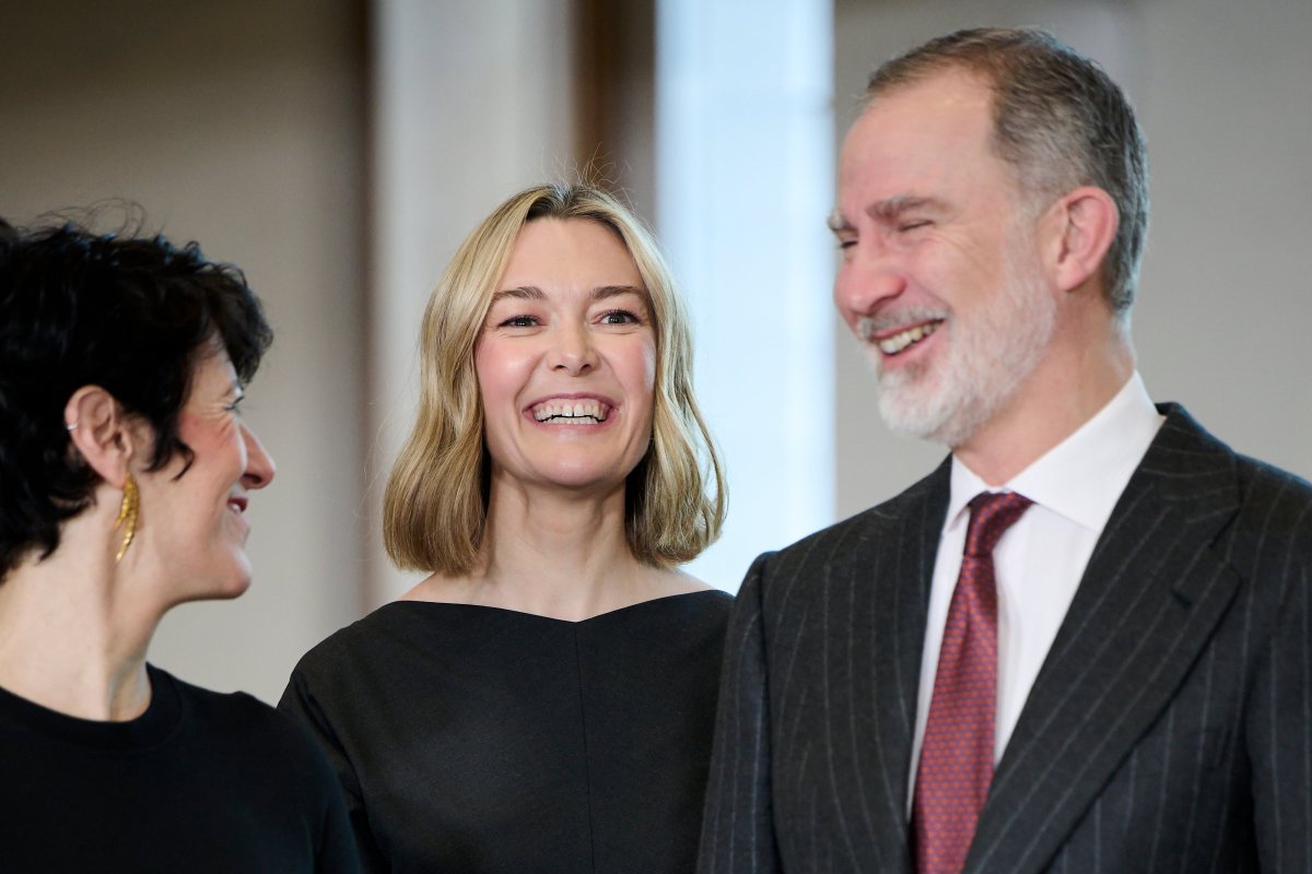 Risas entre Marta Ortega y el Rey en su encuentro cara a cara