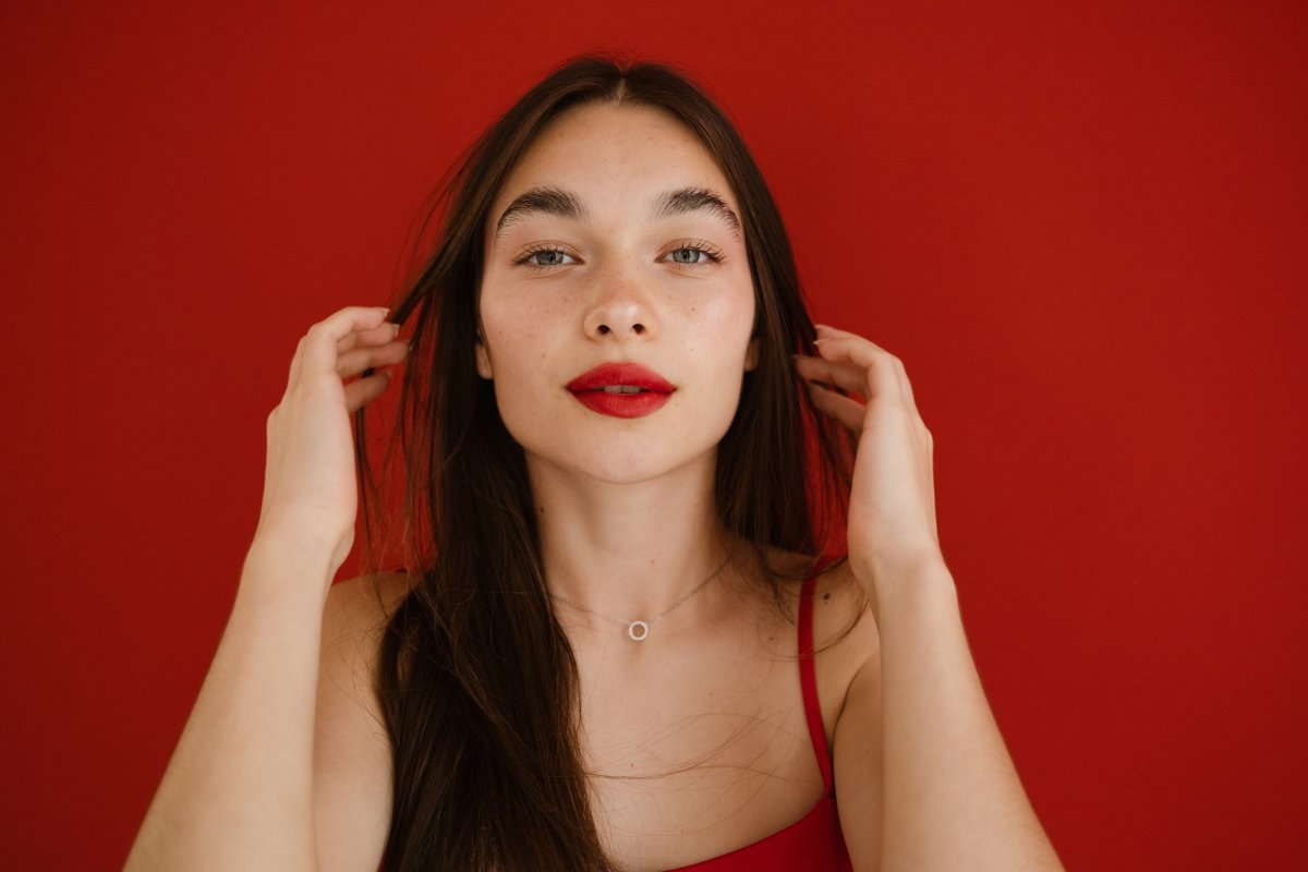 Información Exclusiva: Información Exclusiva: Head & Shoulders: ¿Por Qué Este Champú Anticaspa De Supermercado Deja El Pelo Tan Brillante?