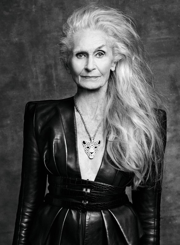Muere Daphne Selfe, la modelo en activo más mayor del mundo, a los 97 años