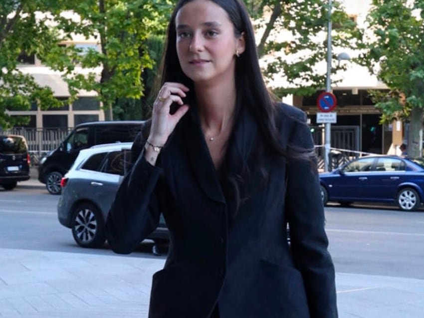 Victoria Federica fue vestida de Dior para ver al Papa