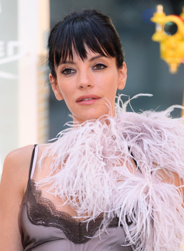 Lily Allen posa con Marc Capaldo en Londres mientras su exmarido, David Harbour, habla de ella